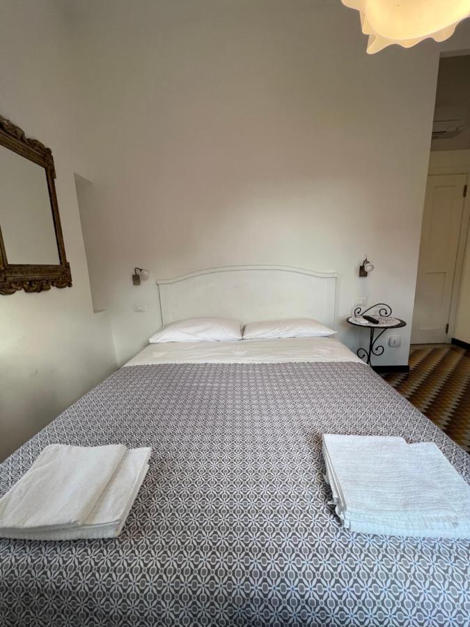 Casa Del Poeta Apartment Riva Ligure Exterior foto